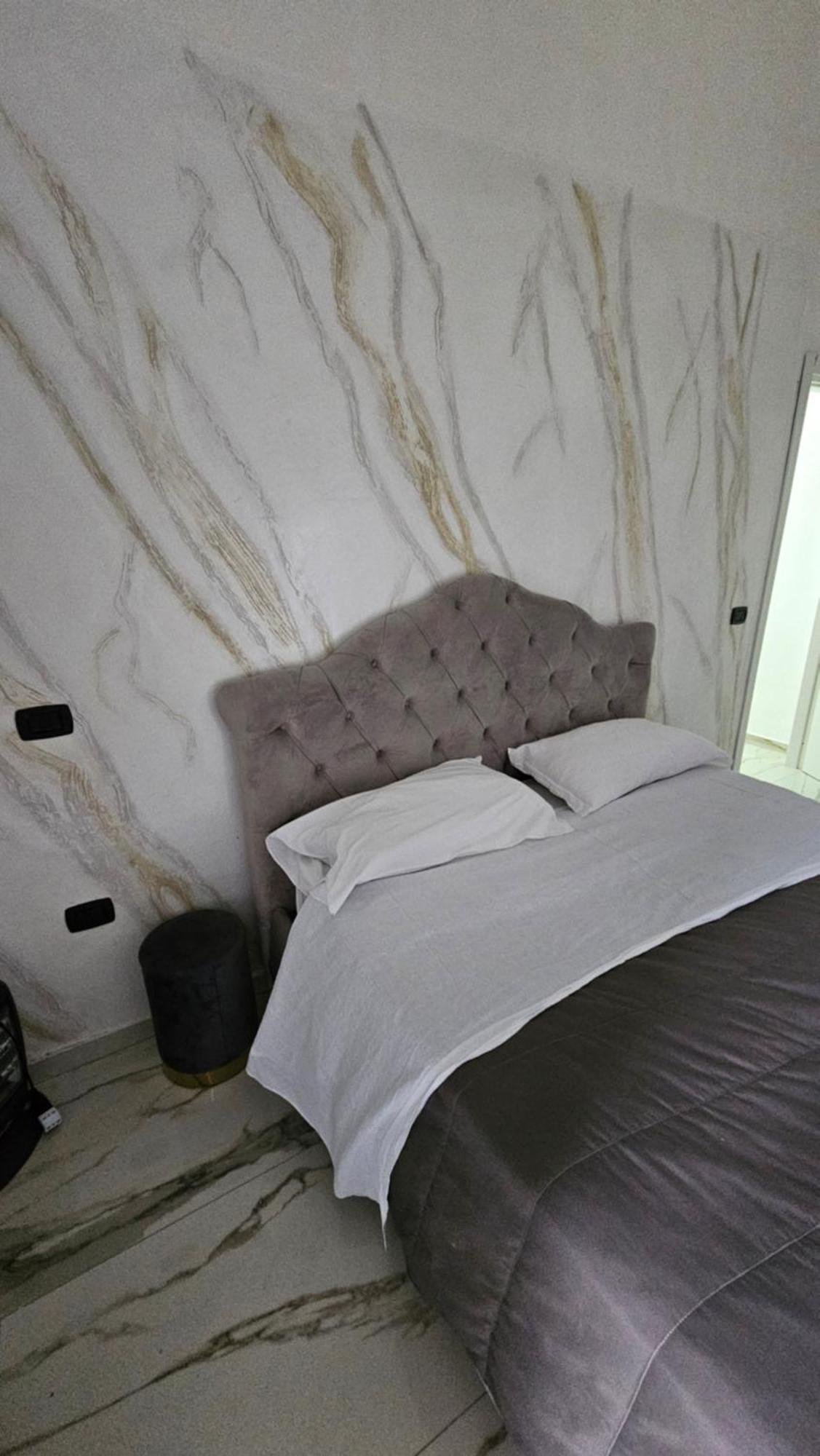 Hotel Crisari Naples Extérieur photo
